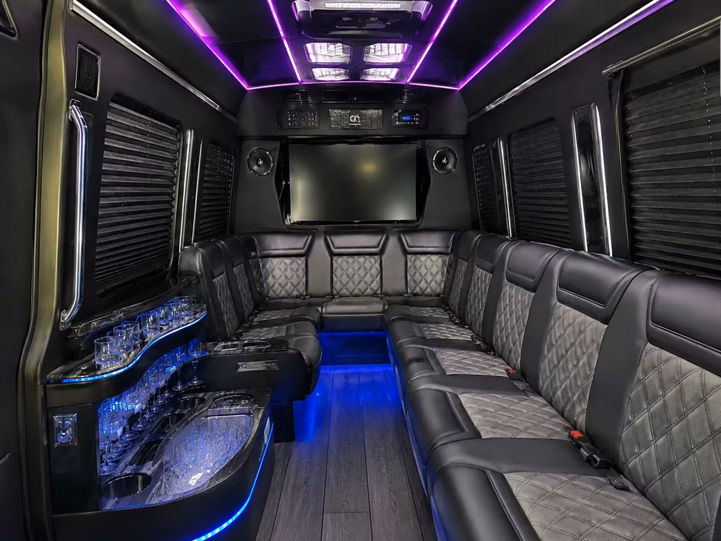 group transportation to college and professional sporting events near portsmouth
