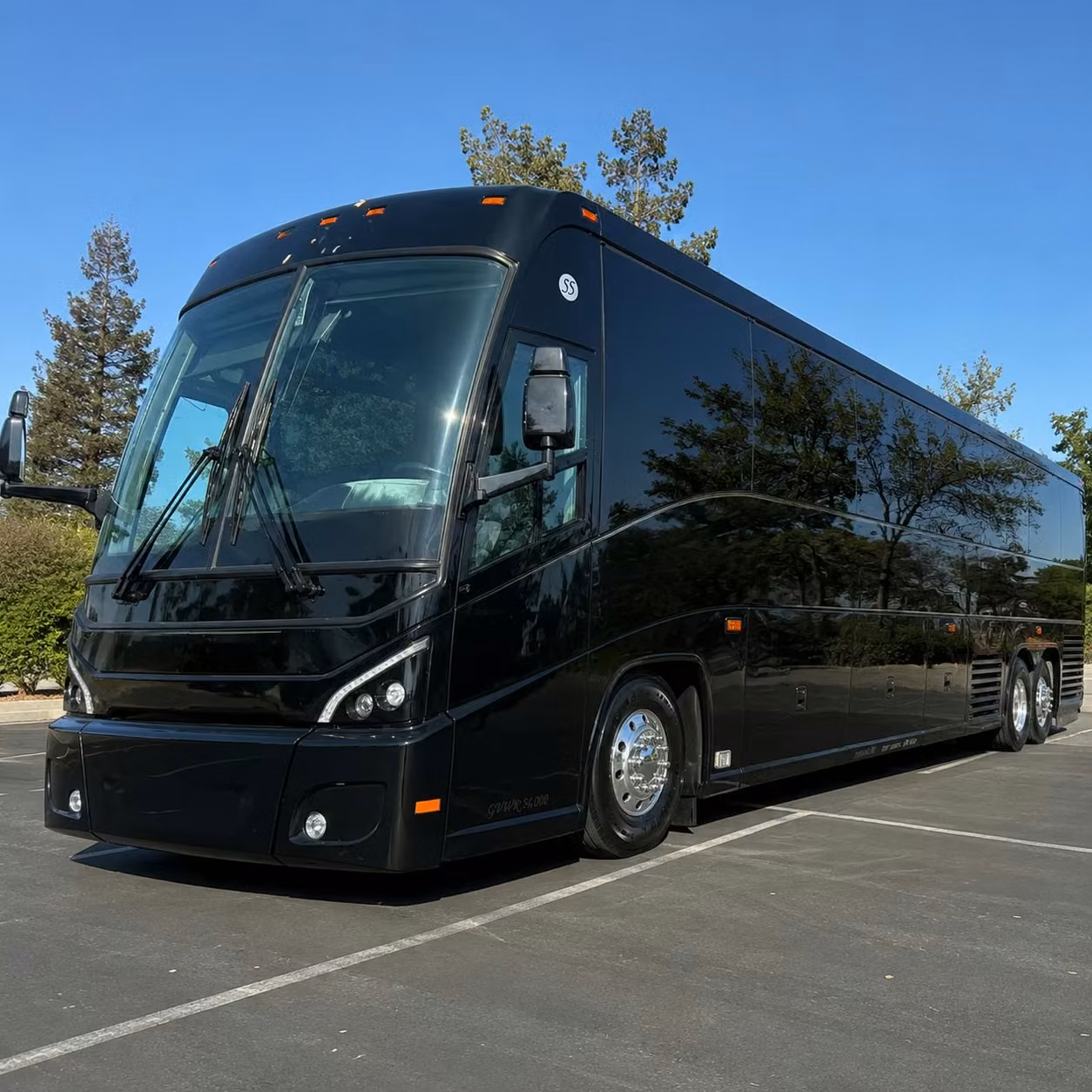 use a portsmouth charter bus to connect hampton roads groups with cruise ports and airports
